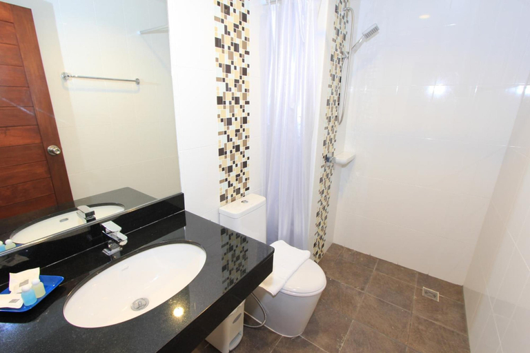 Bathroom 5, The Crystal Beach Hotel, Phuket Island