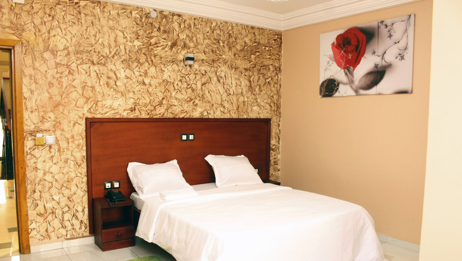 Bedroom 2, Alicia Hotel, Wouri