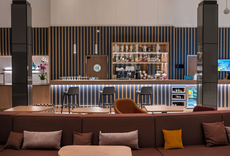 Bar (on property), Hampton By Hilton Bremen North, Bremen