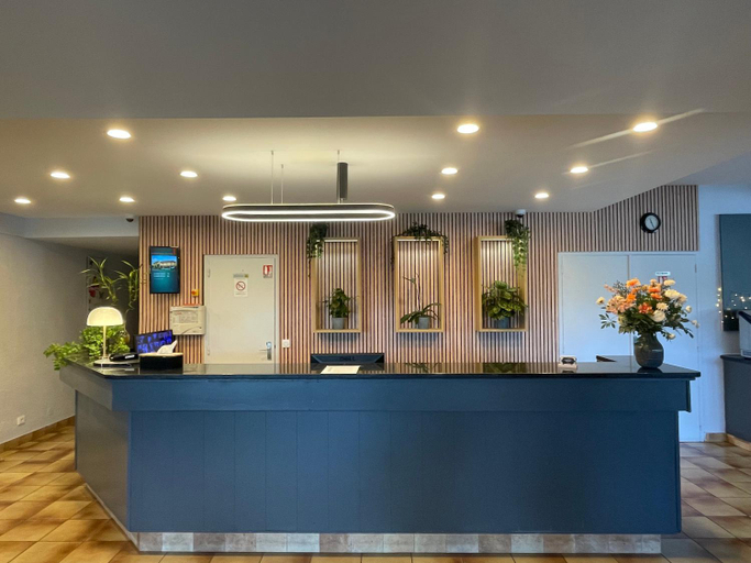 Public Area 2, Confort Hotel, Essonne