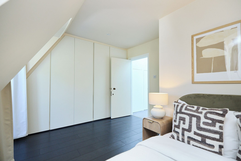 Room 1, Notting Hill Floor by Floor, London