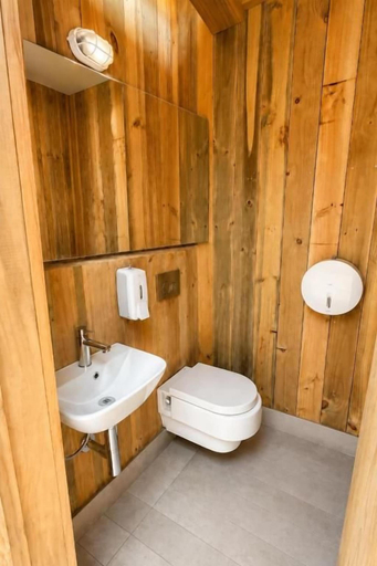 Bathroom, La Ballenera Lodge, Petorca