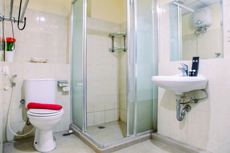 Bathroom 3, Modern 2BR at The Wave Epicentrum Apartment near Kuningan, Jakarta Selatan