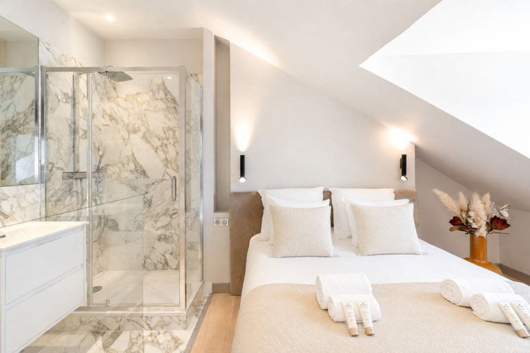 Bedroom 2, 1537 Bourg Tibourg, Paris