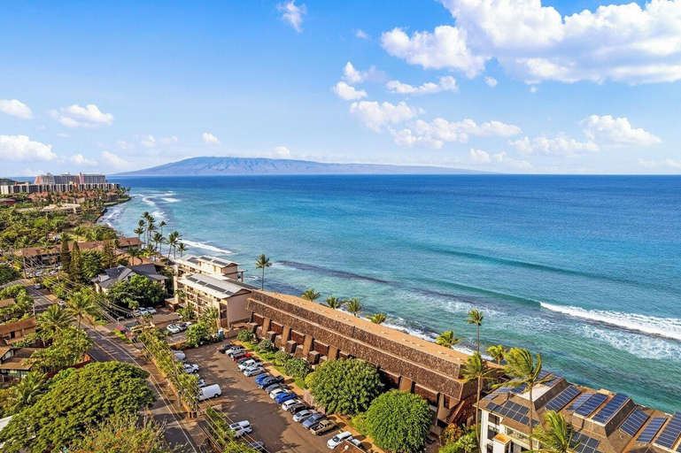 Others 5, Oceanfront 2BD Whale Watching Retreat - Kulakane 307, Maui