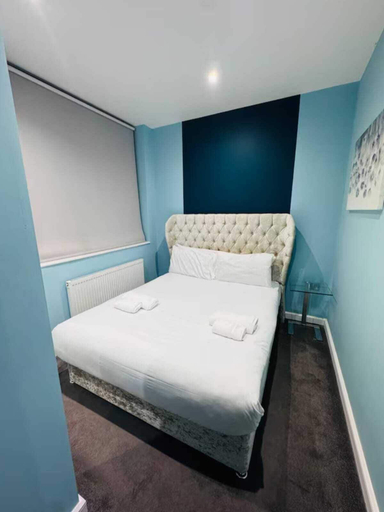 Room 5, Milburn Residents, Milton Keynes