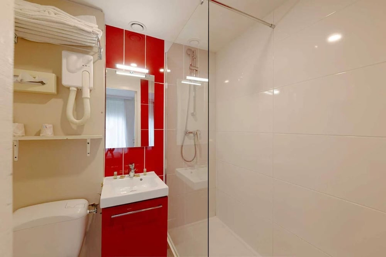 Bathroom 4, Hôtel Metropol, Pas-de-Calais