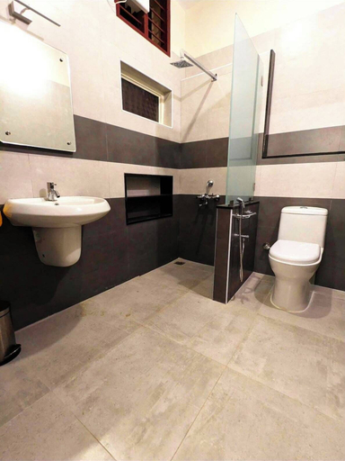 Bathroom 3, Shreshtam Signature Serviced Apartment, Hyderabad