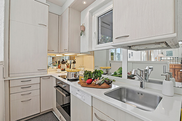 Private kitchen 2, Casa Viola Losone for 8, Locarno