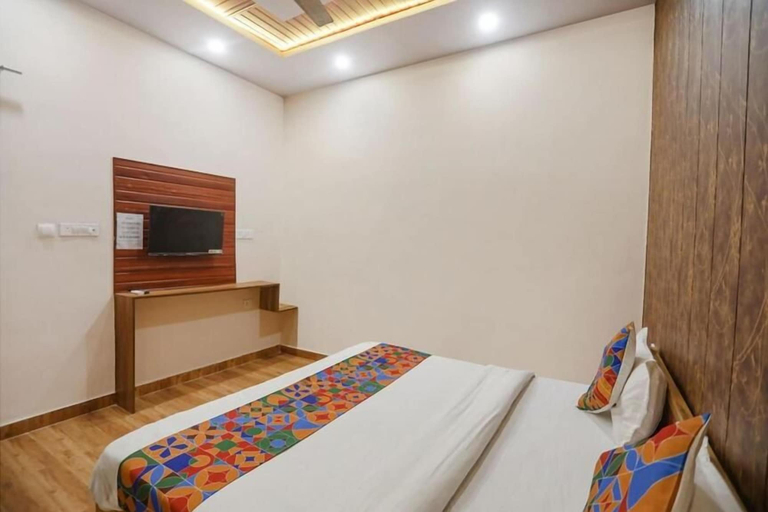 Room 2, Hotel Moongaze Inn, Kanpur Nagar