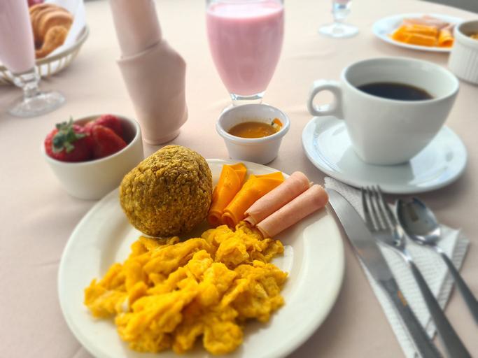Food & Drinks 5, Hotel & Suites Gonsalez Suarez Quito, Quito