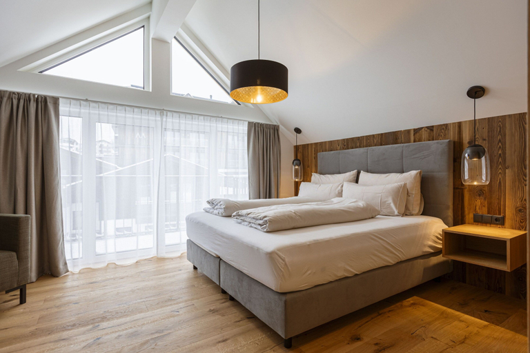 Room, Ofs_f_prem._mh_2sz_m.b._fis_14, Landeck