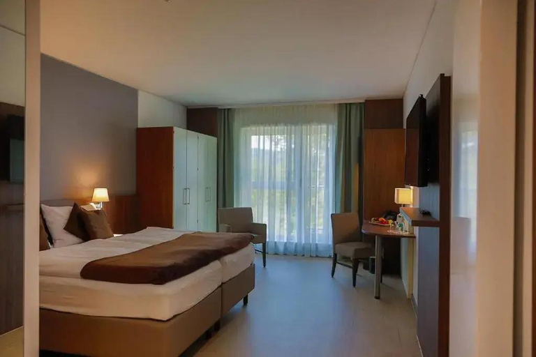Bedroom 3, Sporthotel Treff Punkt, Wiesbaden