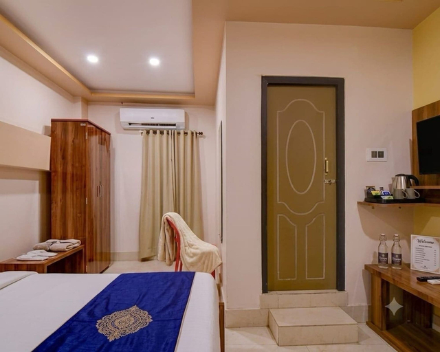 Room 5, Deluxe Room Iubit Hotel, South 24 Parganas