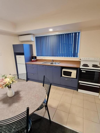 Private kitchen 5, ASURE Avenue Heights Motel, Whangarei