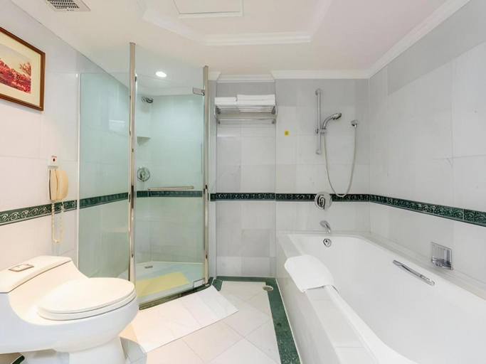 Bathroom 5, Shantou Golden Gulf Hotel, Shantou