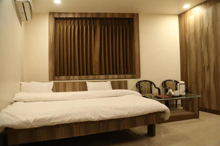 Bedroom 2, Hotel Ajmer Grand, Ajmer