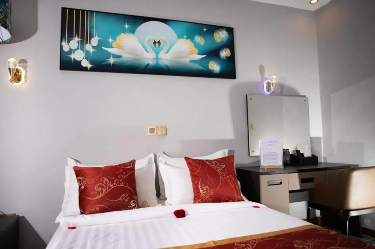Bedroom 5, THE DREAMS HOTEL, Wouri