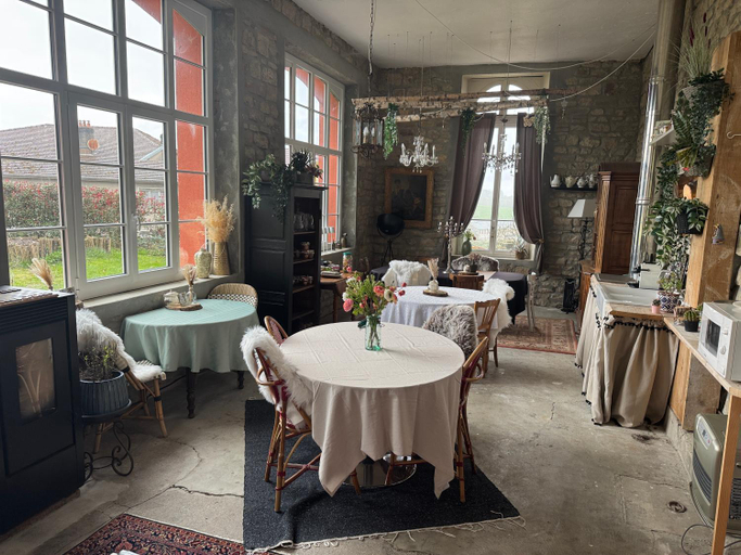 Food & Drinks 2, LE CHATEAU DE MONTHUREUX LE SEC, Vosges