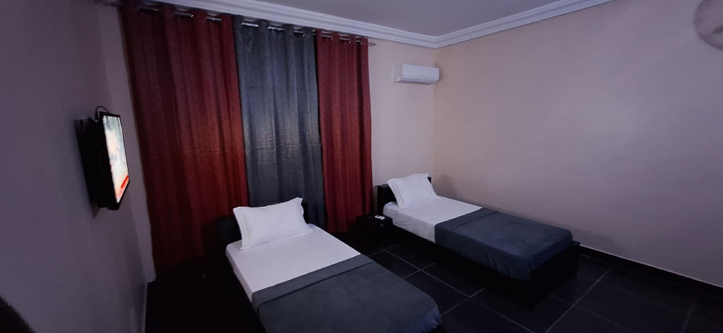 2, Room-deluxe Twin Beds Bedroom in Lome To, Golfe (incl Lomé)