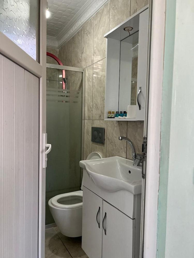 Bathroom 5, Avsin Residence, Fatih