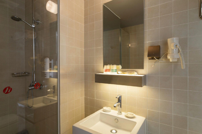 Bathroom 4, Jinjiang Inn Select Wuhai Xinhua Street, Wuhai