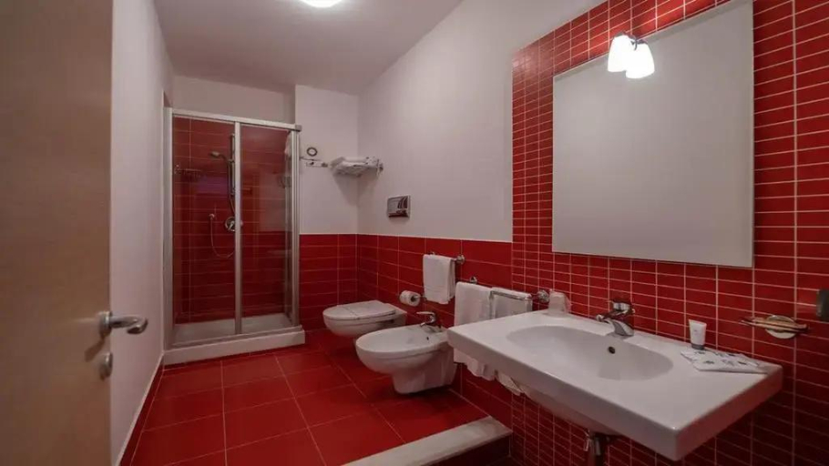 Bathroom, Aparthotel Isabella, Agrigento