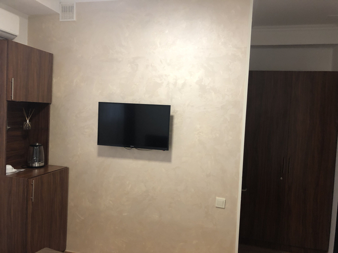 Others 5, Mashtots Hotel, Yerevan