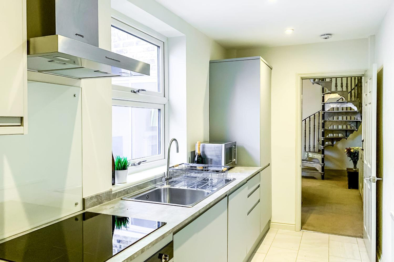 Others 5, The Vines - Stunning Period Home With Free Parking, York
