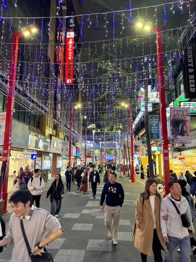 Others 3, Ximending  DONG / 24-hour check-in/elevator/WiFi/central Ximending, Taipei City
