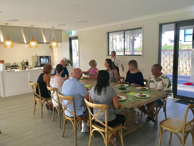 Food & Drinks, Nu Leaf Retreat, Singleton