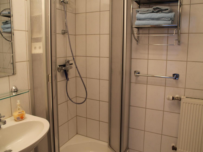 Bathroom 2, Komfortable Ferienwohnung in Strandnahe in Rerik, Rostock