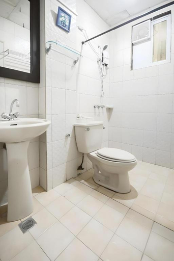 Bathroom 4, Boracay Breeze Resort, Malay