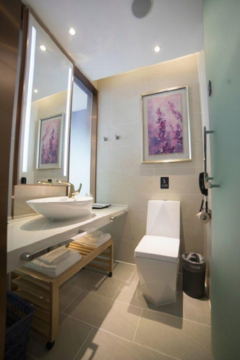 Bathroom 4, Lavande Hotel Binzhou 8th Huanghe Road People's Hospital, Binzhou