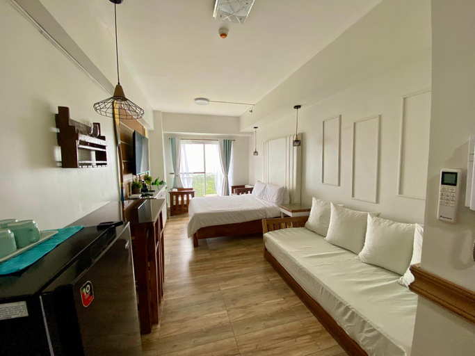 Bedroom, Autumn Wood by Seasons and Reasons Tagaytay, Tagaytay City