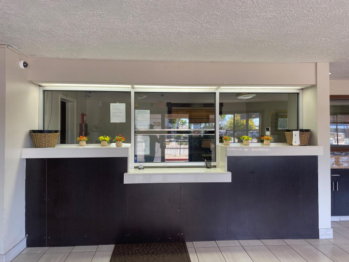 Public Area 2, Days Inn & Suites by Wyndham Albuquerque West, Bernalillo