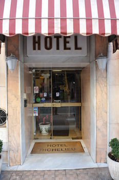 Others 4, Hôtel Louvia, Alpes-Maritimes