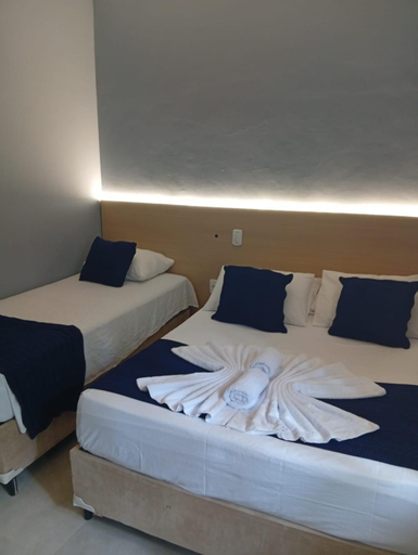 Bedroom, Amarilis Flat Maravilhoso - dentro de Riviera, com servico de hotelaria, sauna e piscinas climatizad, Bertioga
