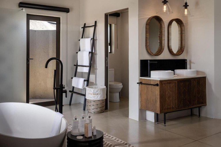 Bathroom, Leopard Sands, Kruger Park, Ehlanzeni