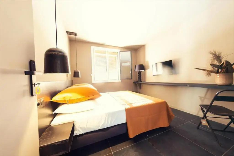 Bedroom 2, El pati, Pyrénées-Orientales