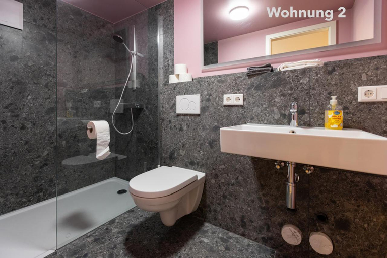 Bathroom 2, Zentrale Innenstadt-Wohnung, Würzburg