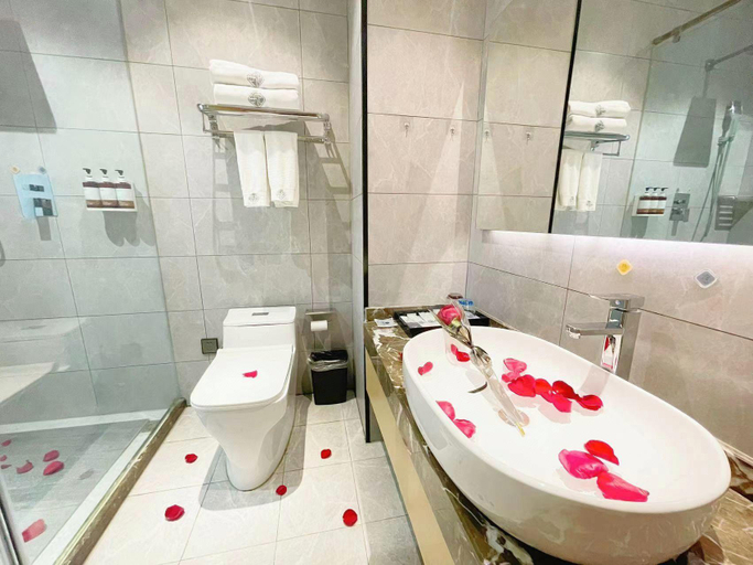 Bathroom 5, Chonpines Hotel  Harbin Songbei Sunac Park, Harbin
