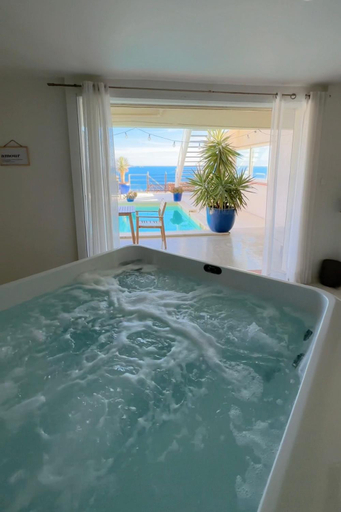 Others, LES SUITES LOVE 1 SPA VUE MER PISCINe, Bouches-du-Rhône