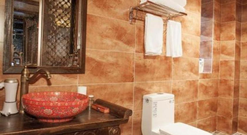 Bathroom 4, Lijiang Xi Tang Exquisite Hostel, Lijiang