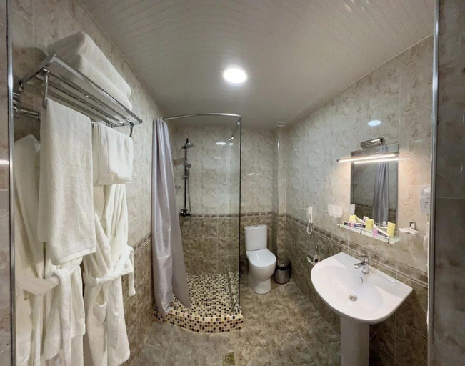 Bathroom 4, Khan Palace Hotel, Tashkent City