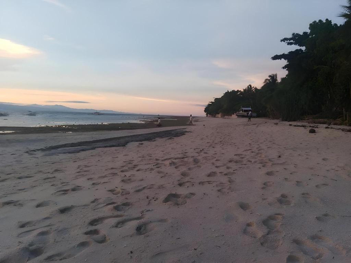 Others 4, Magic's Place Beach Resort, Moalboal