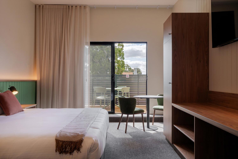 Bedroom 4, Gawler Arms Hotel, Adelaide