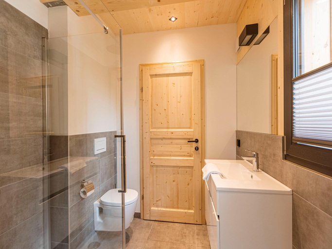Bathroom 3, Inviting chalet with sauna, Murau