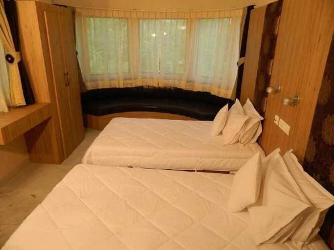 Bedroom 3, The Kei Inn & Suites Hotel near Salt Lake, North 24 Parganas