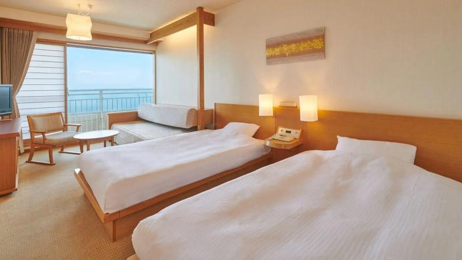 Bedroom 2, Hotel Nagashima, Kuwana